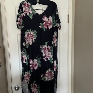 Chic Floral High-Low Dress in Black and Pink